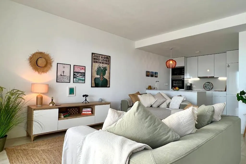 Precioso Atico Con Increibles Vistas Al Mar Apartment Manilva 0*,  Spain